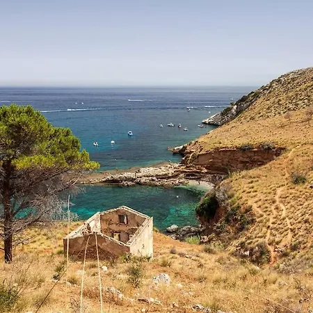Cala Bianca *